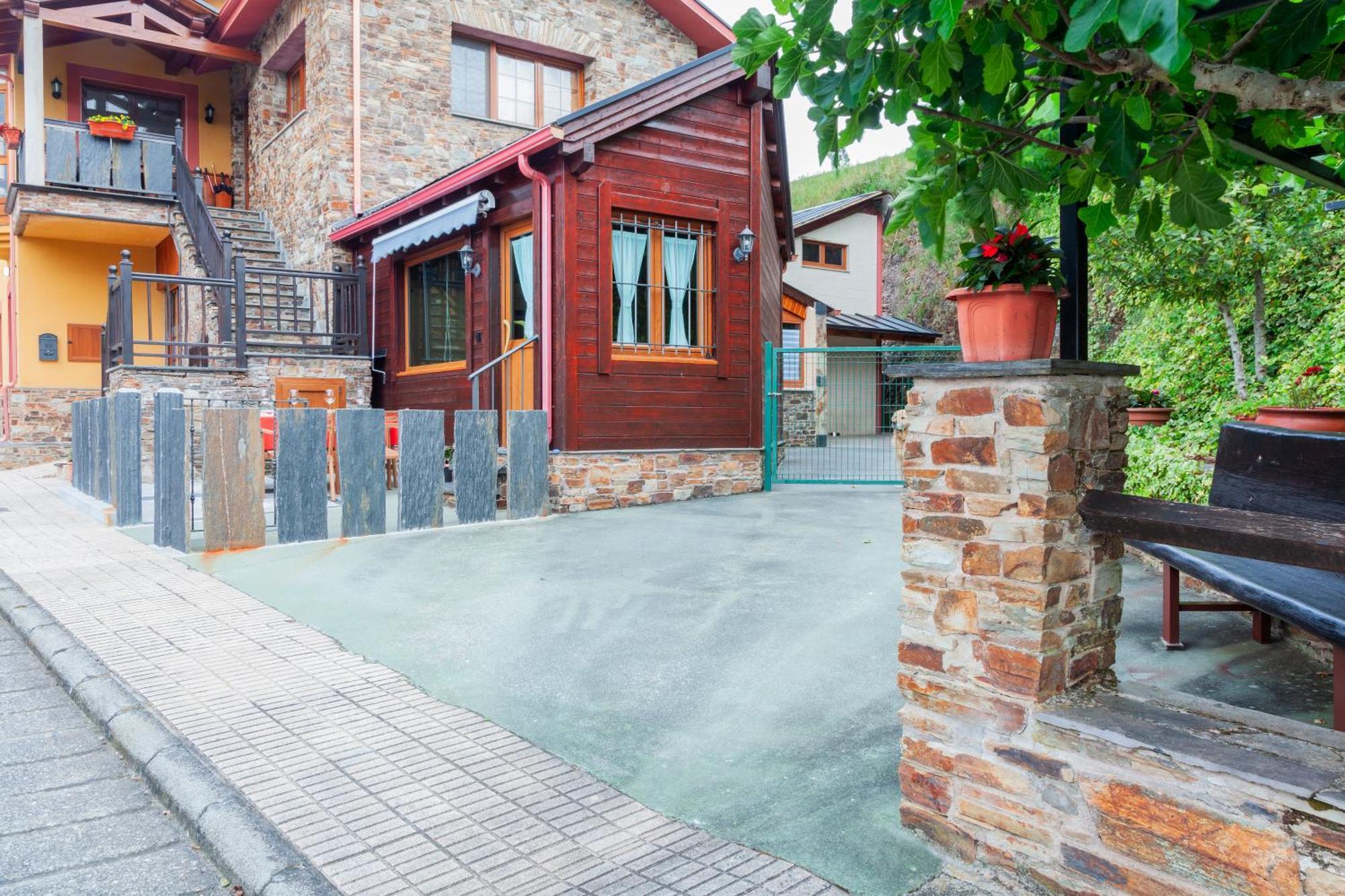 סנטה אאולליה דה אוסקוס Apartamentos Rurales Tin Turismo מראה חיצוני תמונה